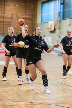 Bild 111 - wBJ SV Henstedt Ulzburg - HSG Holstein Kiel/Kronshagen : Ergebnis: 30:28